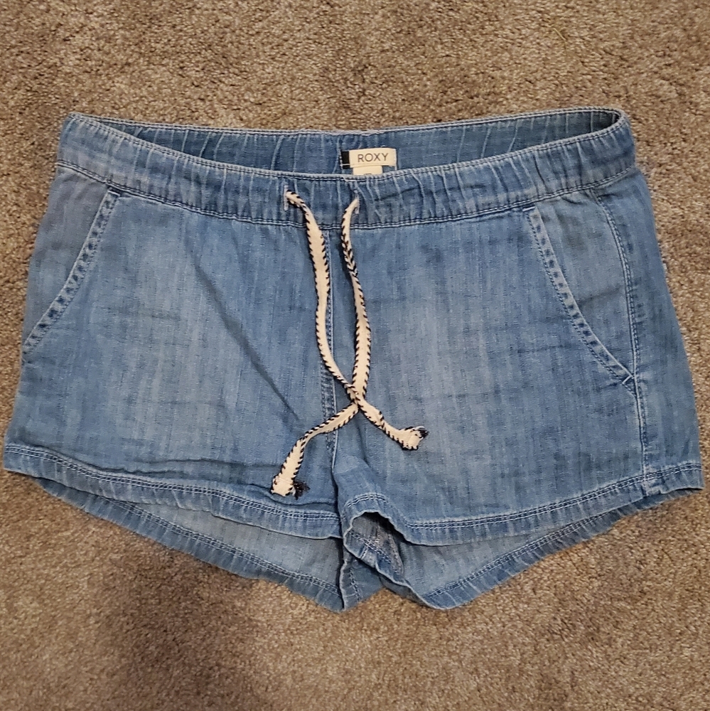 Roxy shorts